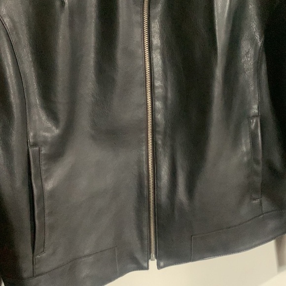 Faux leather jacket - Picture 3 of 7